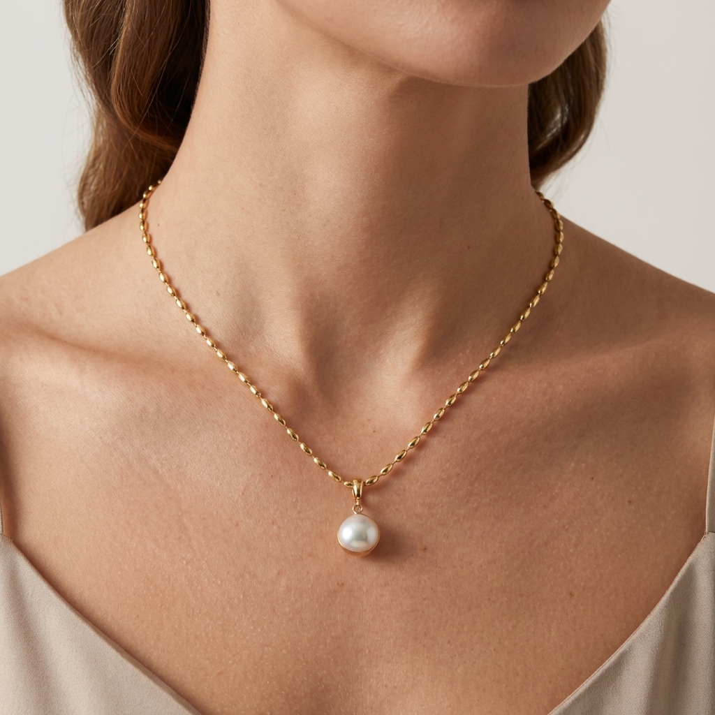 Luna Glow Baroque Pearl Pendant